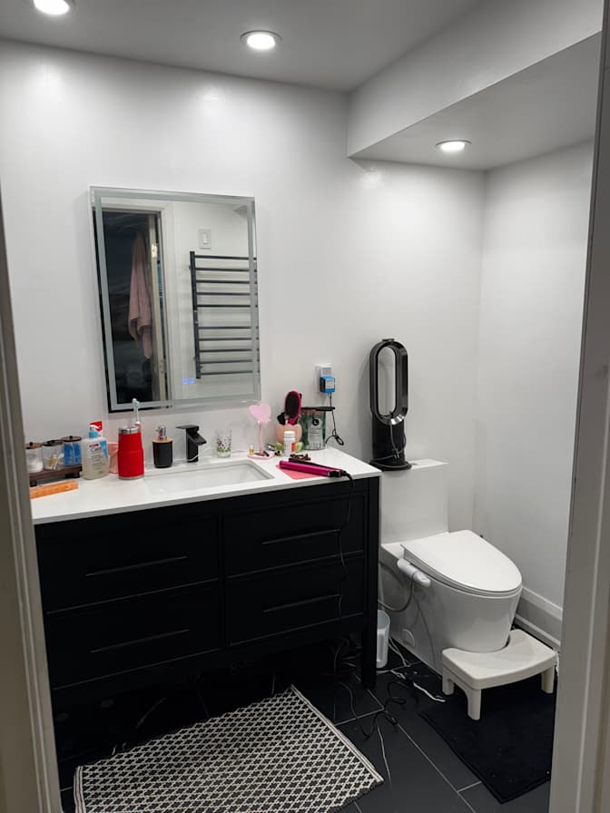 Natasha Mendes's room