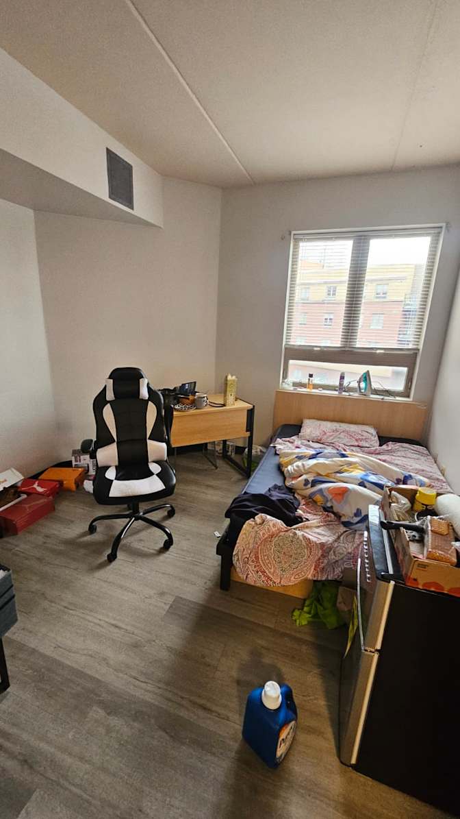 Samyak Bhatt's room