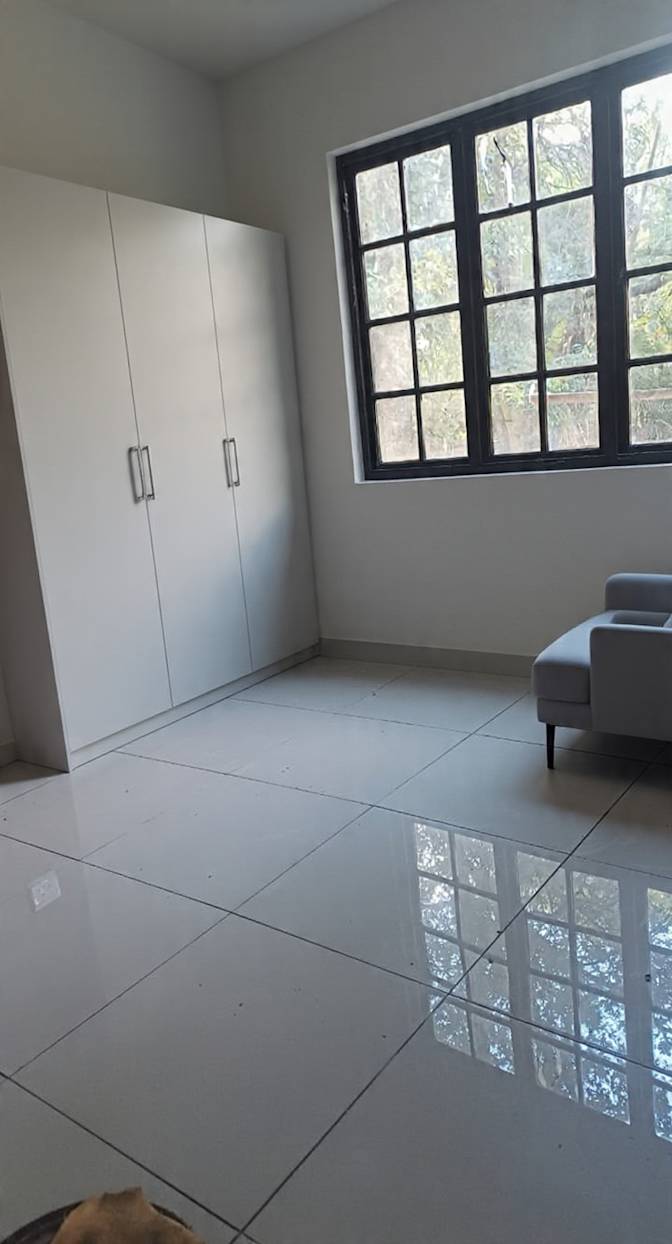Hlengz's room