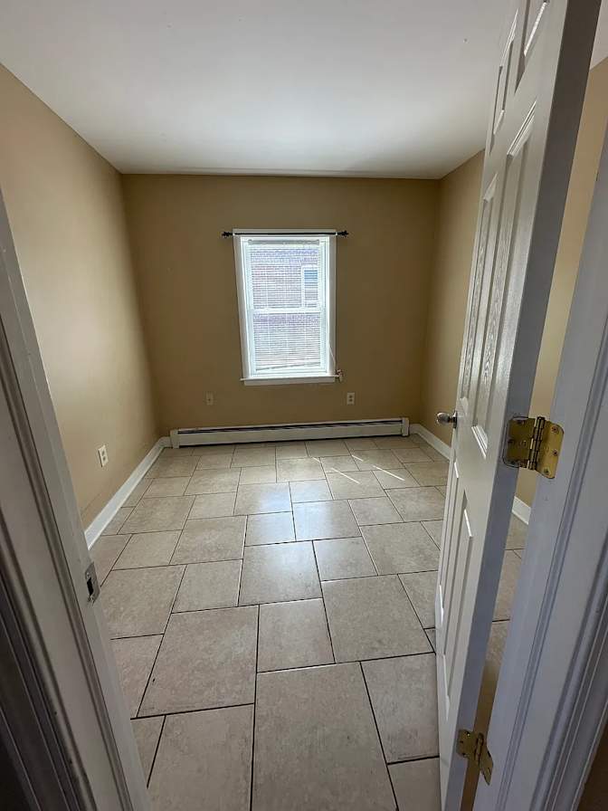 Thuy G. Parish's room