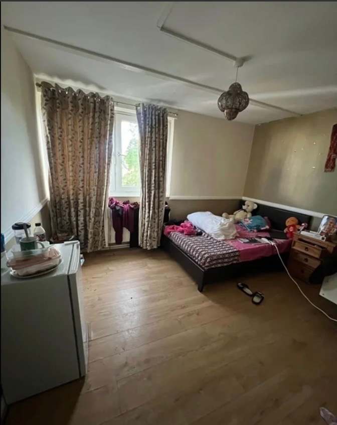 Shamaine's room