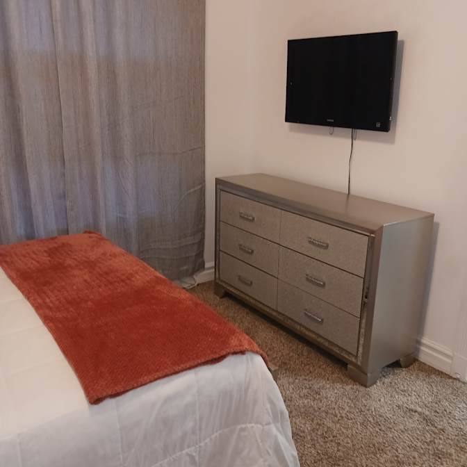 ANNETTE's room