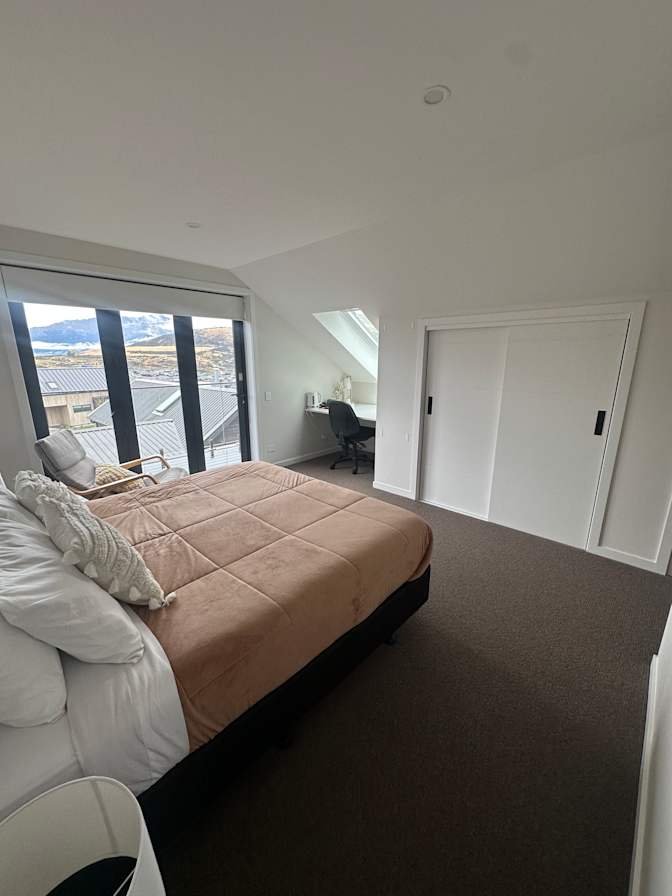 Linda A.'s room
