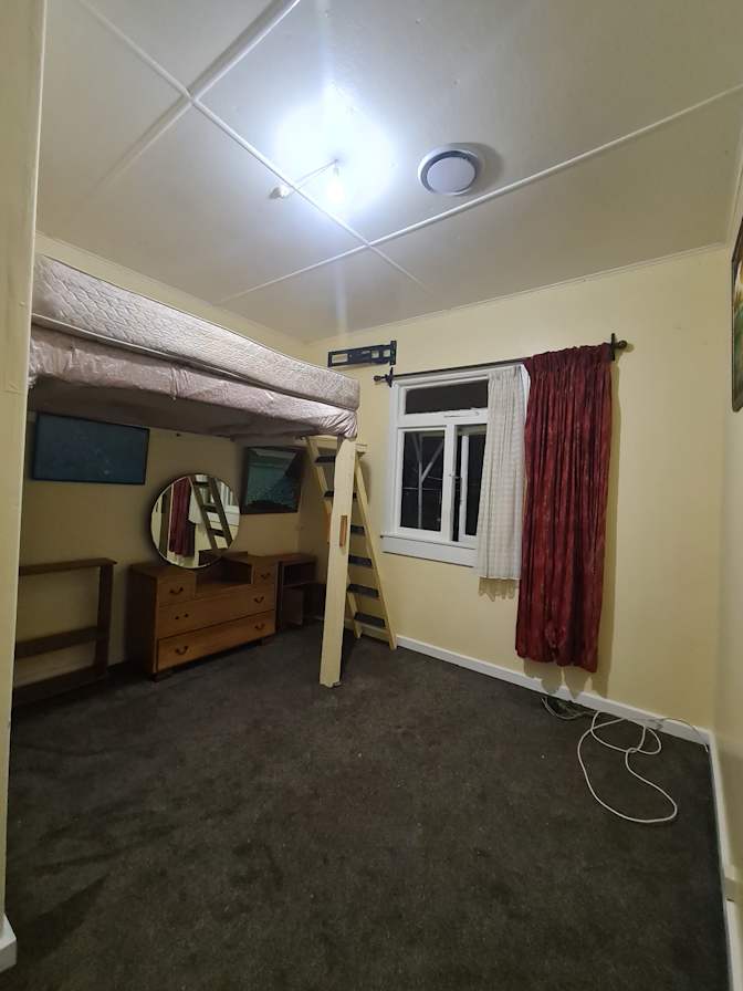 Jo's room