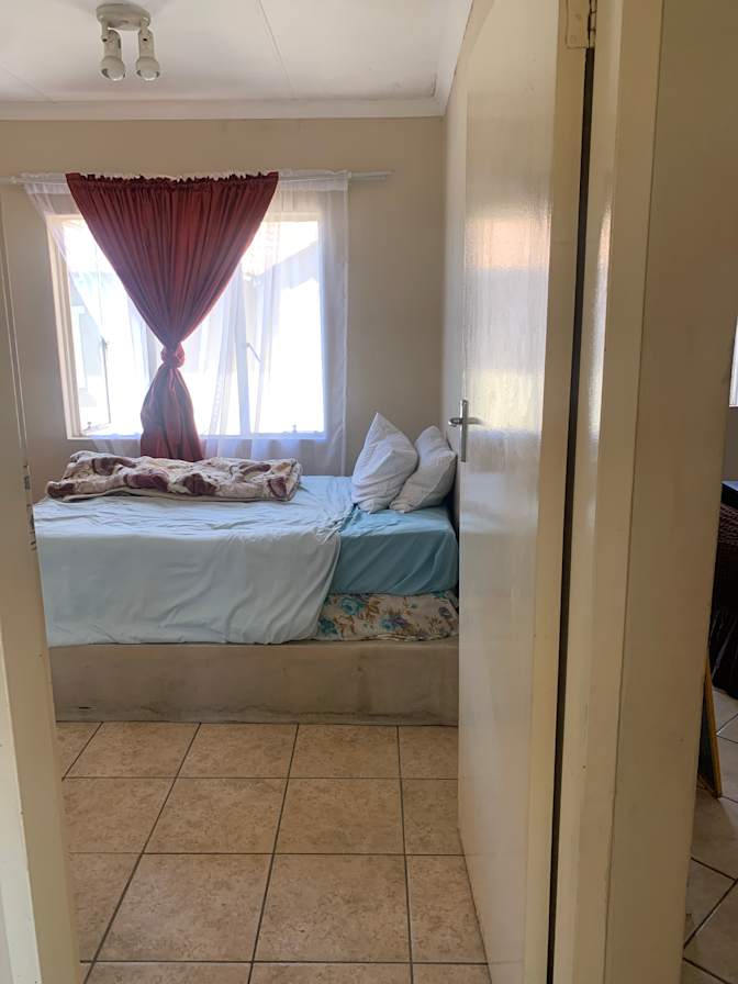SUNDAY's room