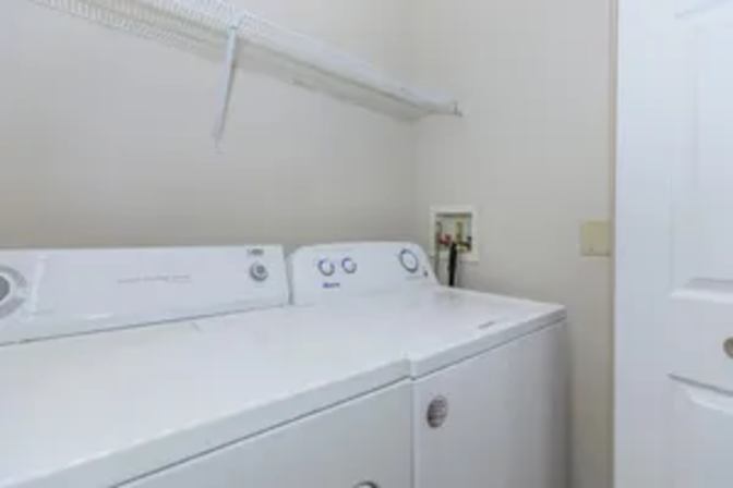 Jaelyn's room