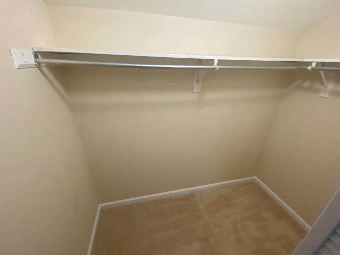 Alcove Rooms's room
