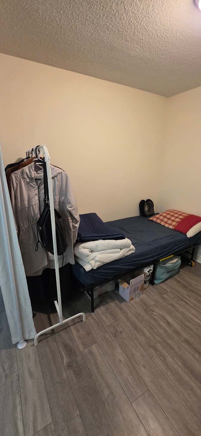 Jisu's room