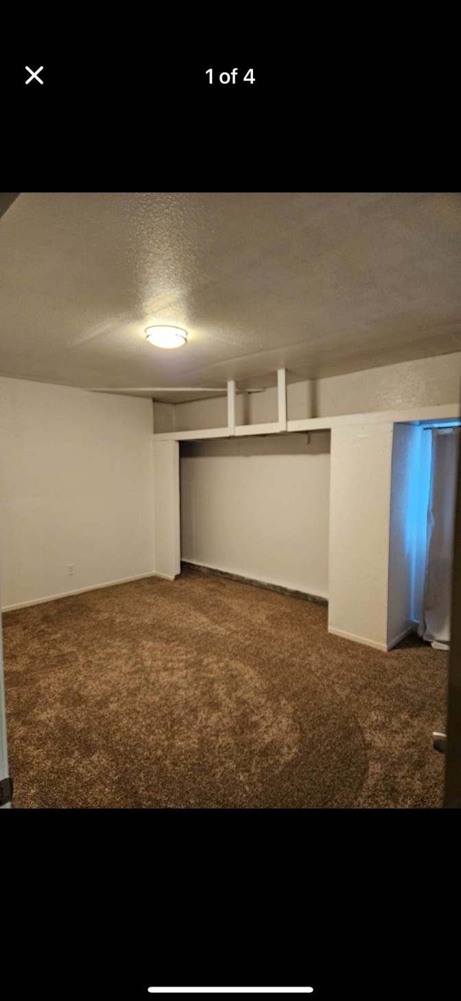 Luis's room