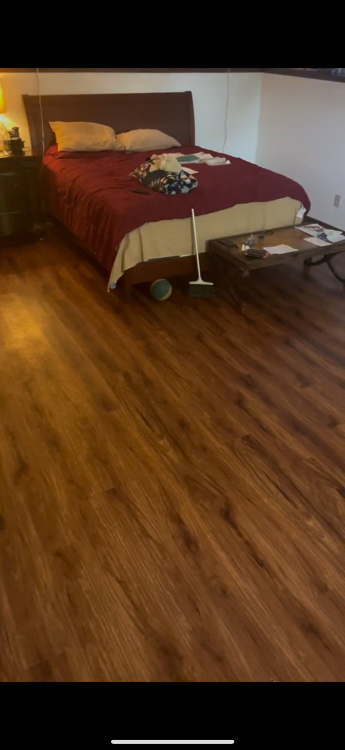 SANJNA's room