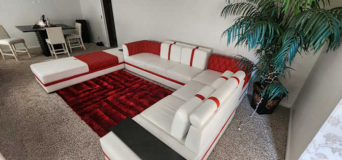 Que Boss's room