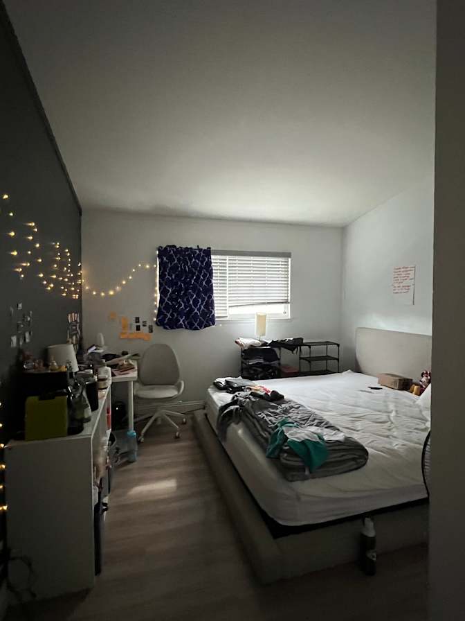 Irvine's room