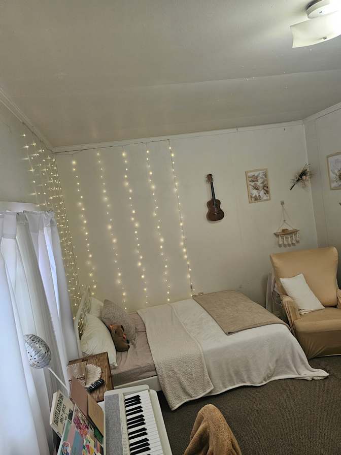 Farhad's room