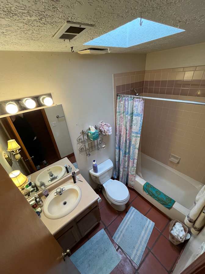 Luigi Camarena's room