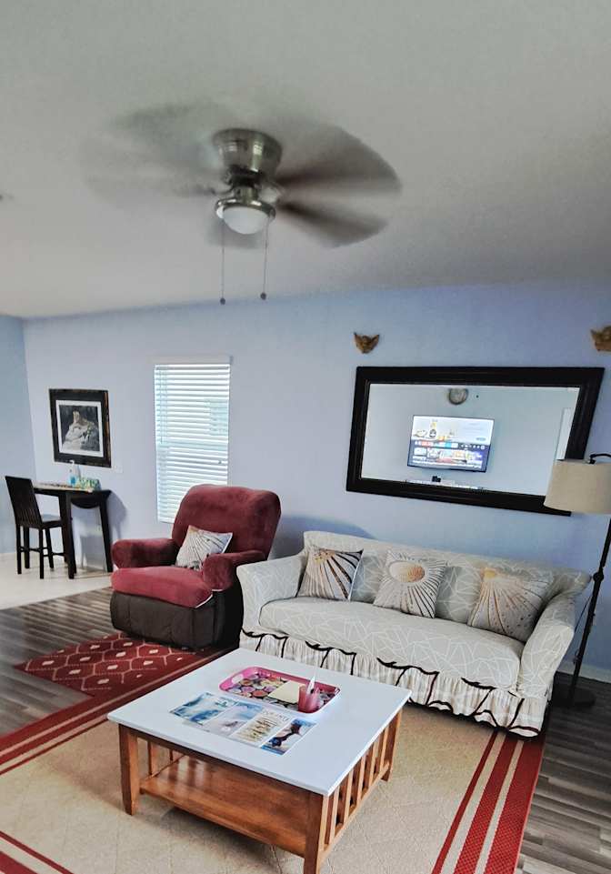 CHRISTY  KETSDEVER's room