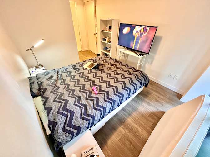 Andrés's room