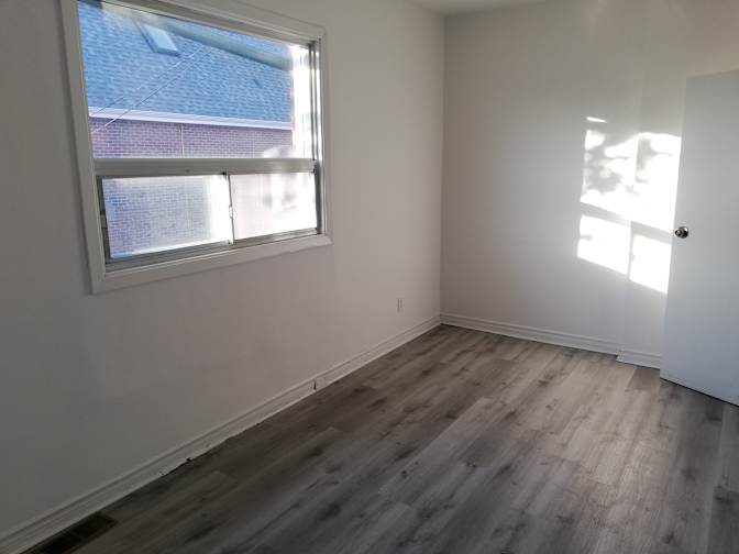 DAN Ji's room