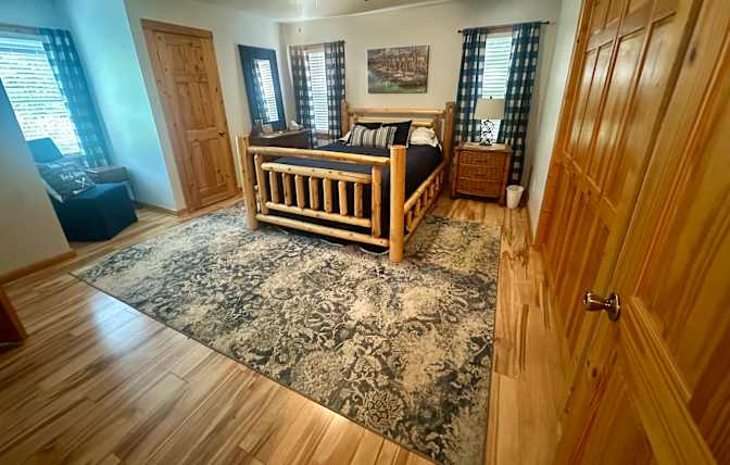 Ellijay's room