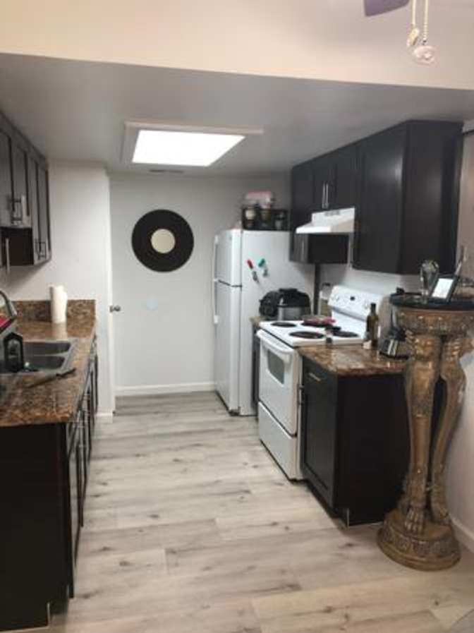 Room for rent's room