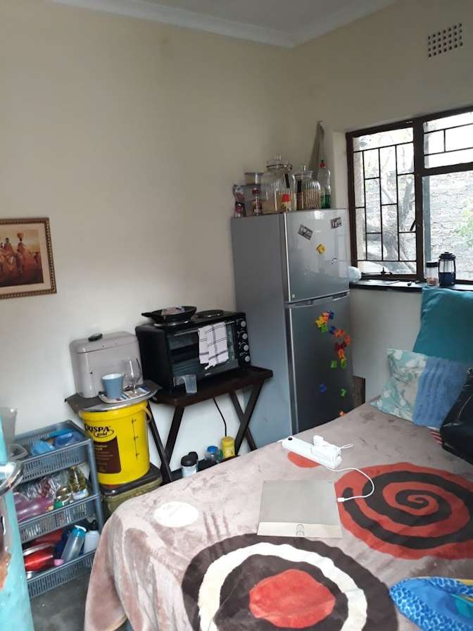Tee's room