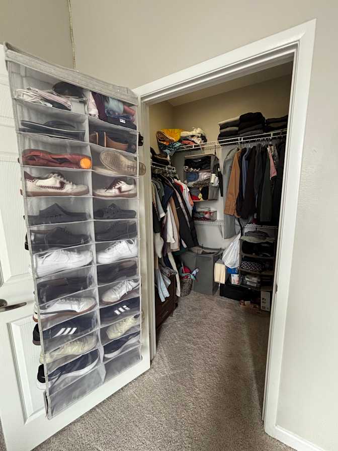 Rayvin's room