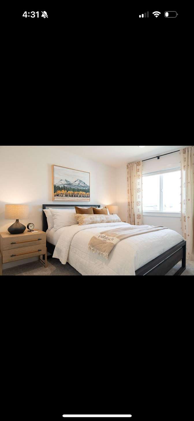 Noah Mills's room