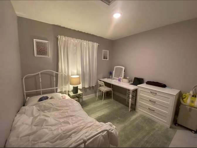 Yuna's room