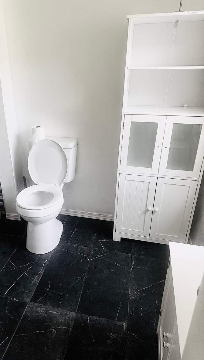 Ustreamin Homes INc's room