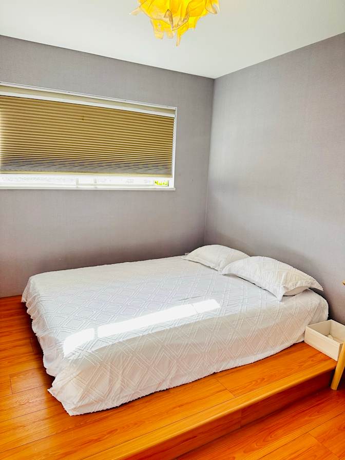 Dan's room