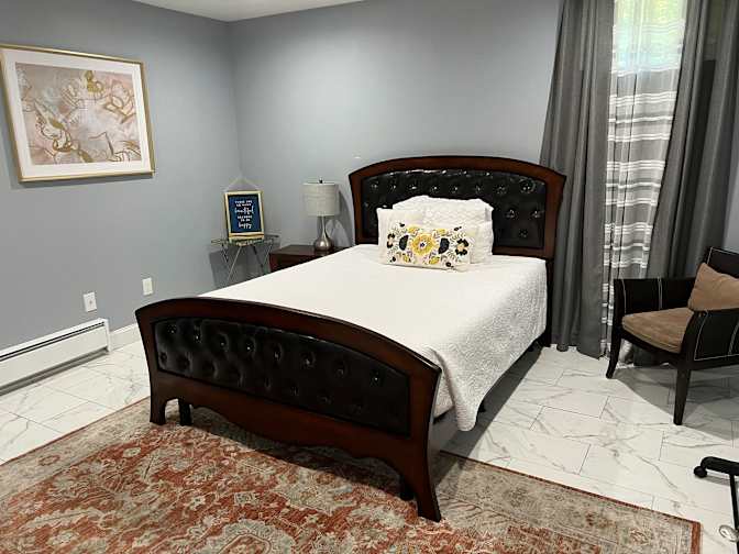 Diamond745ill's room