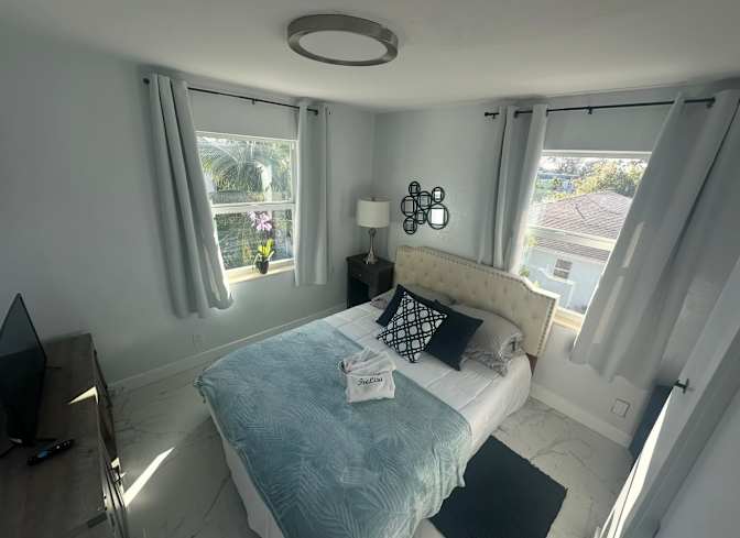 Tre Lisa Aarons's room