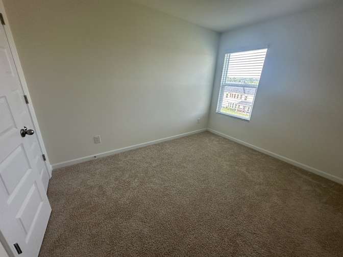 Naajhey's room