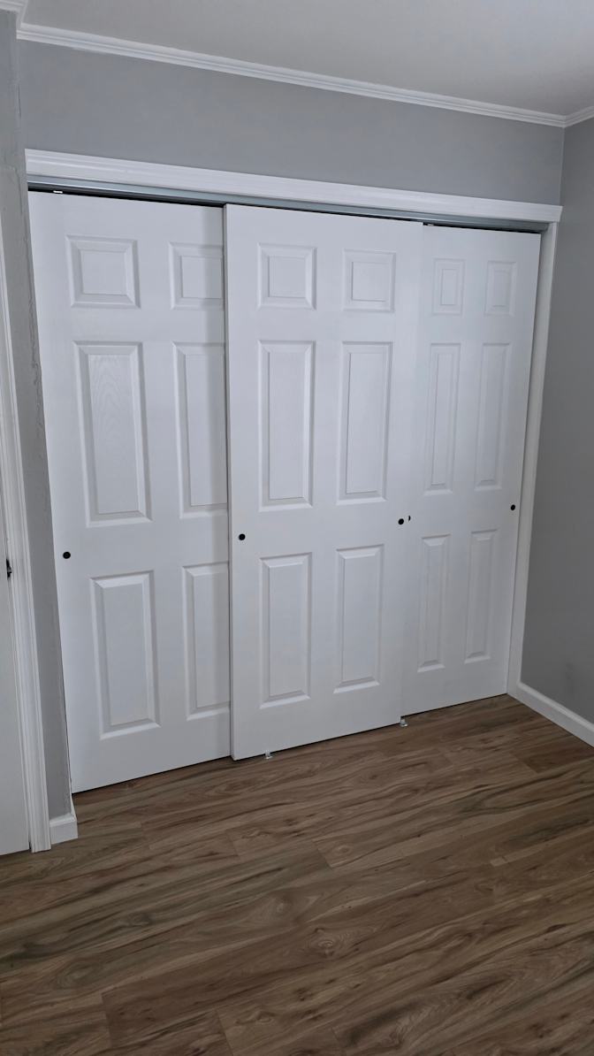 GERMAN SANTANA's room