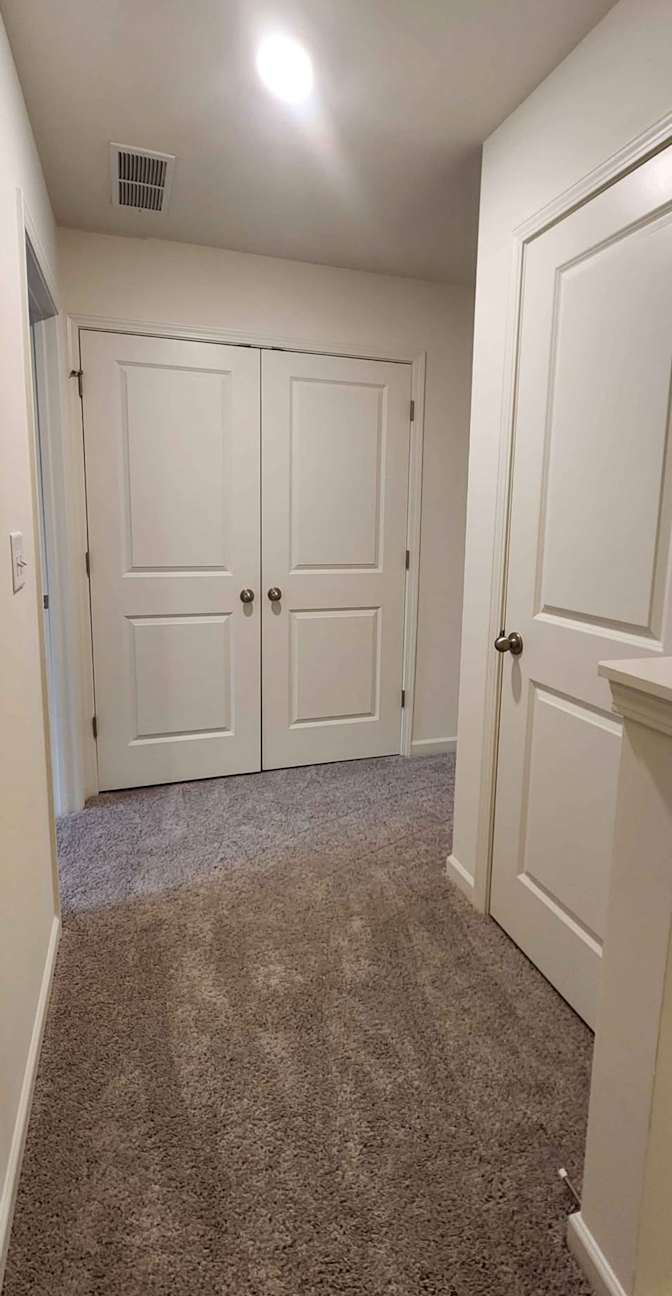 Armani Sucki's room