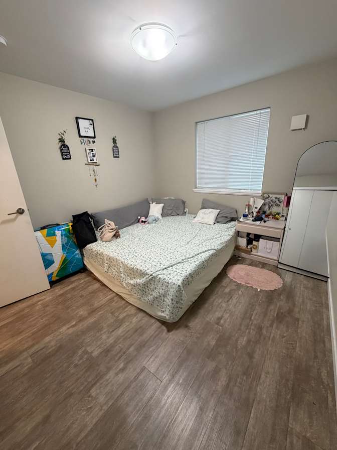 Simran Sodhi's room