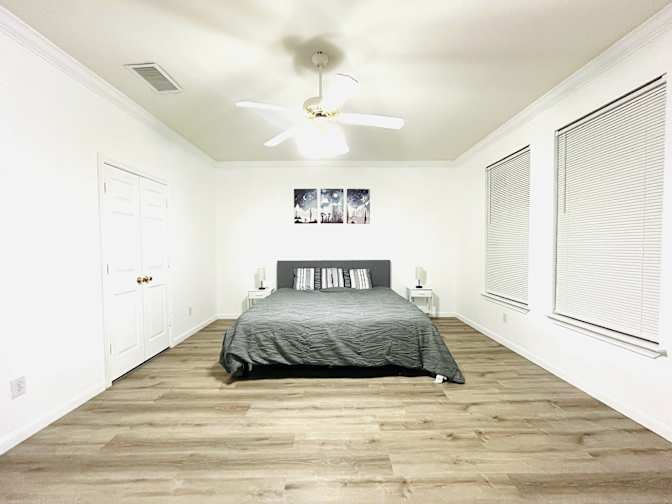 Vivian's room