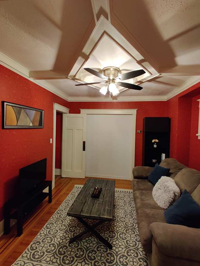 Carlos's room