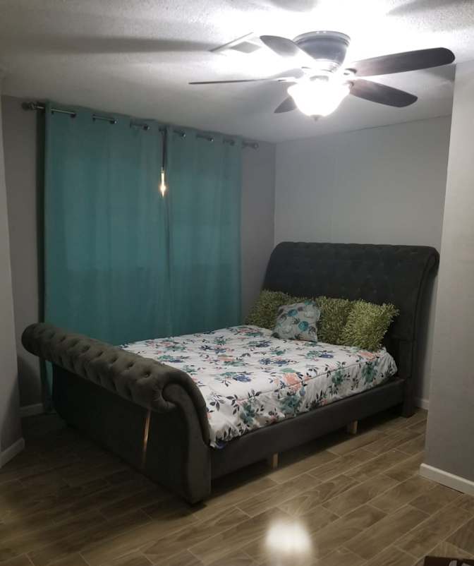 Dee's room