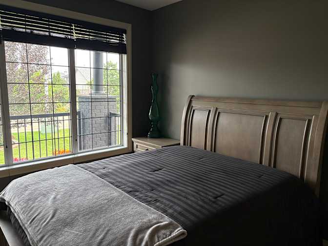 Tom's room