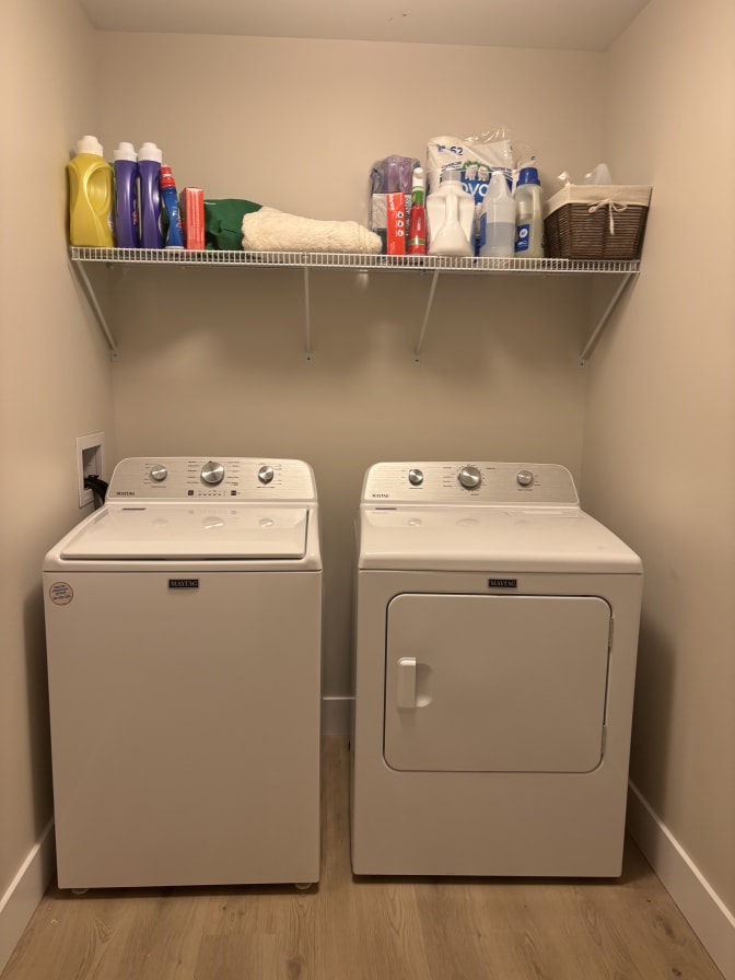 Chelsea Md Thompson's room