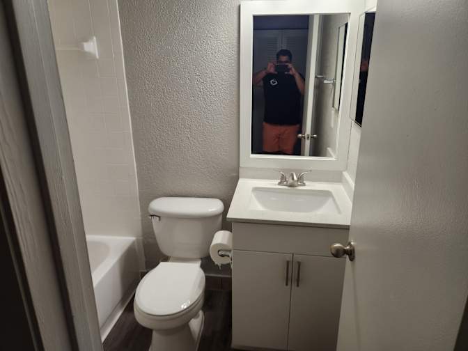 Fernando's room