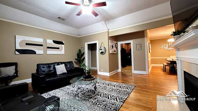 GBU Holdings Group's room