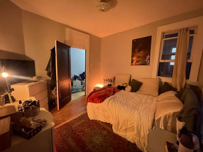 Andrea's room