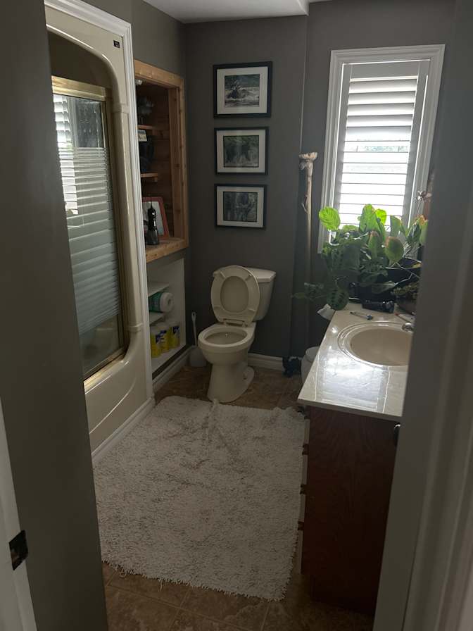 Thomas's room