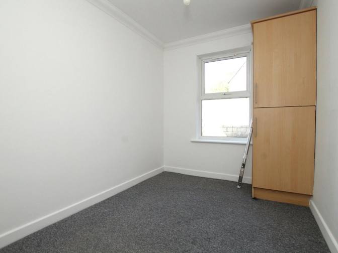 Elly's room