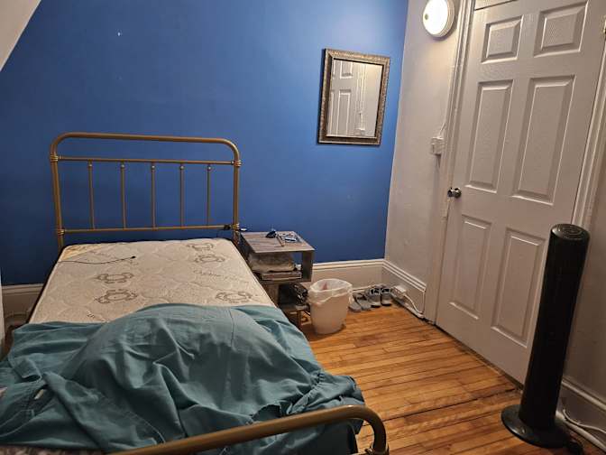 Dania's room
