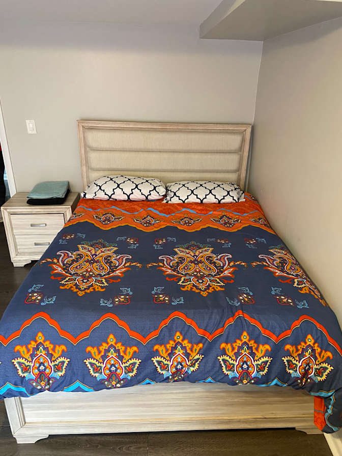 Jun's room