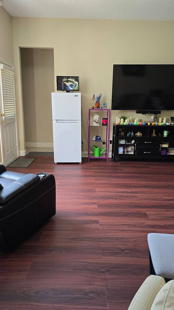 Hong's room