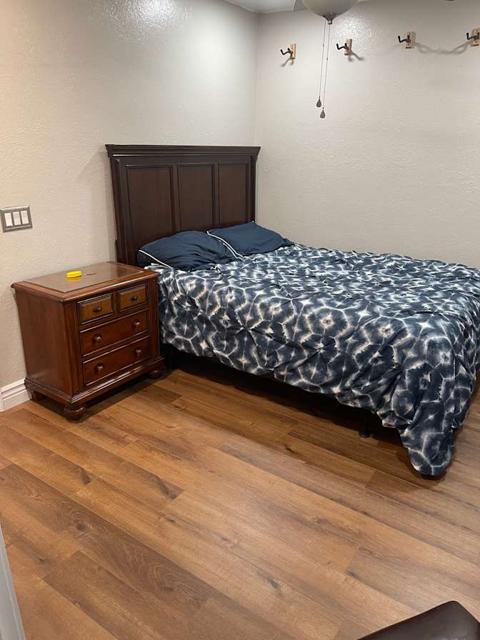 Ren's room