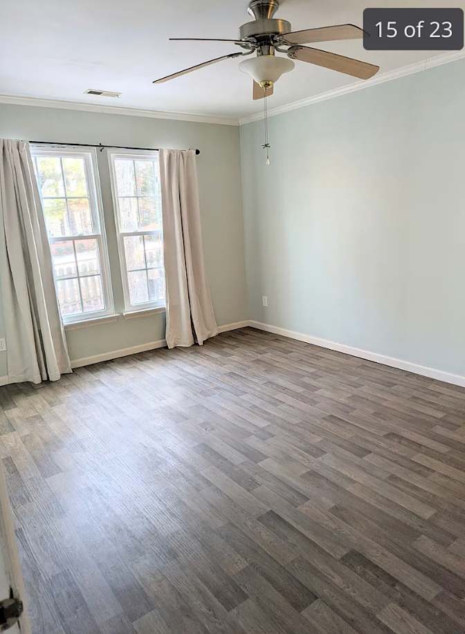 Alcove Rooms's room